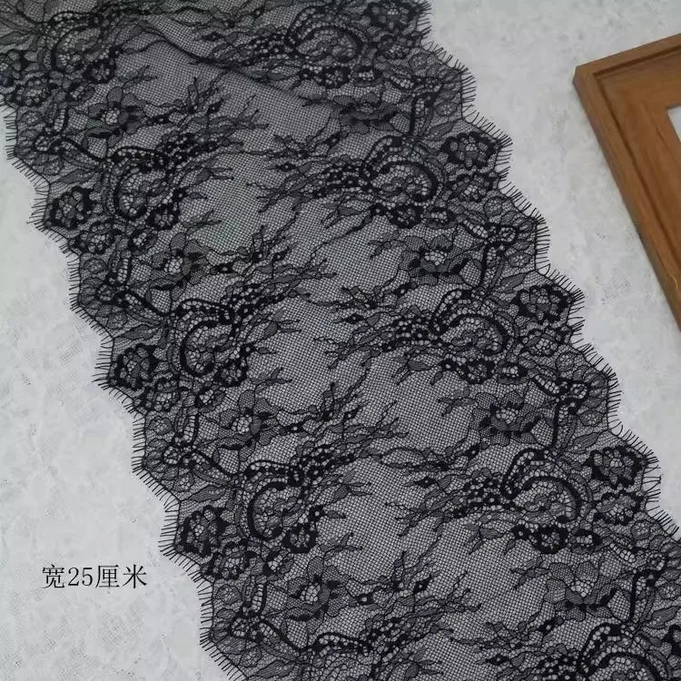 dentelle polyester fine blanc noir floral mariage décoration classique translucent 25cm 13cm echangable echangable