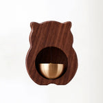 porte couverts bois foncé moderne couverts dorés texture brillante