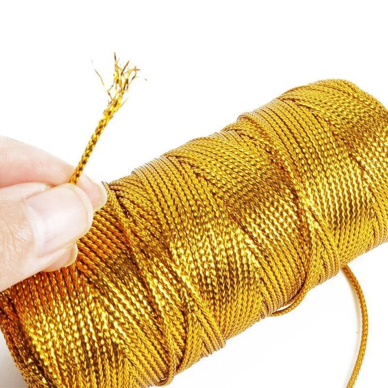 fil coton métallisé or argent rouge vert bleu noir texture brillante moderne décoratif cordon