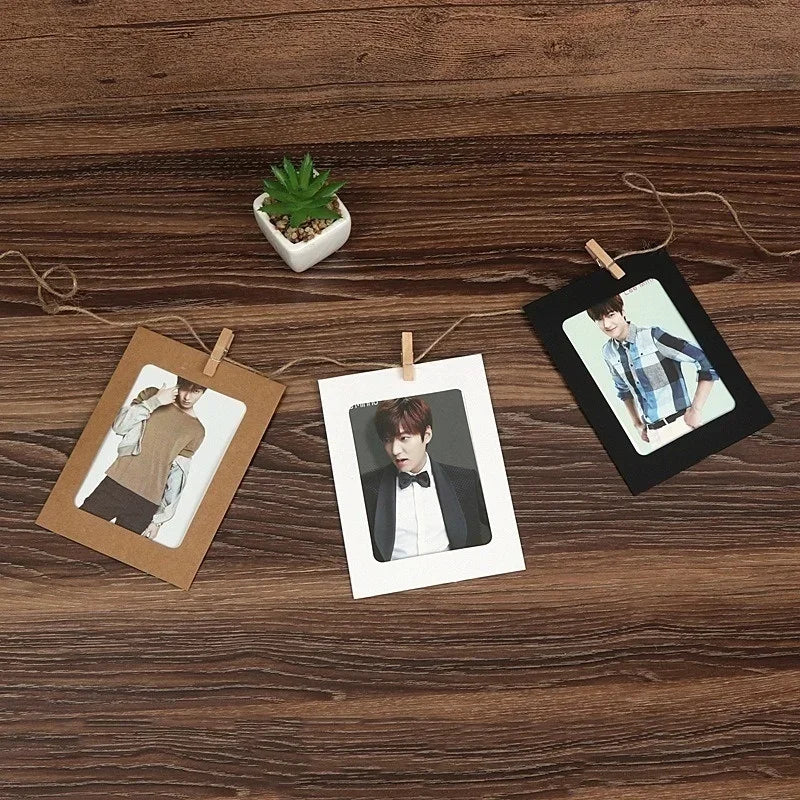 cadres photo carton corde linge pinces linge bois marron clair blanc noir rustic
