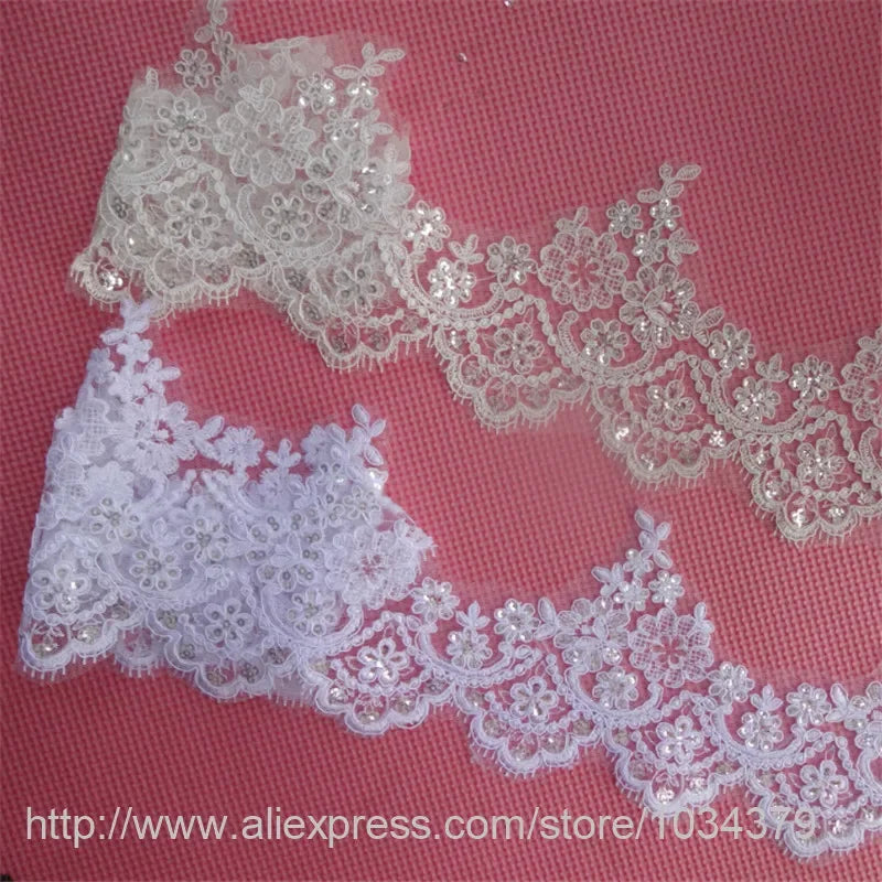 tissu dentelle fleur paillettes blanc rose beige vert mariage translucent brodé polyester 11.5cm