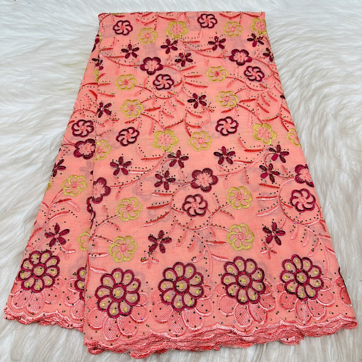 tissu dentelle coton brodé fleurs motif broderie africaine voile suisse vêtement élégant