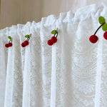 rideau blanc dentelle fleurs pompons cerises vintage romantique maison