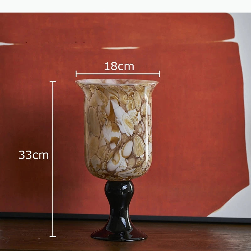 vase table couleur marron beige noir texture marbrée motifs floraux classique élégant base solide