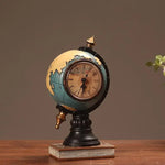 horloge vintage globe terrestre résine bleu marron doré décoration ancien