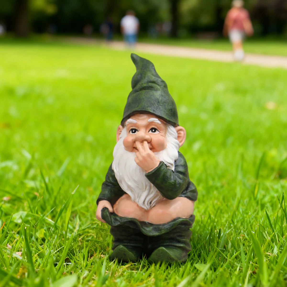 statue gnome jardin vert humour barbe blanche résine extérieure potager pelouse fleuri fantaisiste