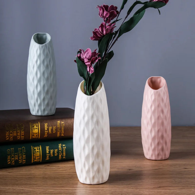 vase moderne blanc rose vert geometrique facettes minimaliste deco maison