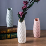 vase moderne blanc rose vert geometrique facettes minimaliste deco maison