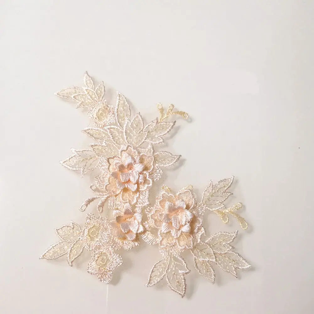 applique textile brodé fleurs doré clair broderie fine adult femelle polyester