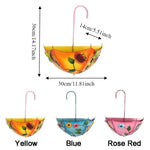 pots fleurs suspendus parapluies couleurs jaune bleu rose décorations florales motifs feuilles libellule rustique