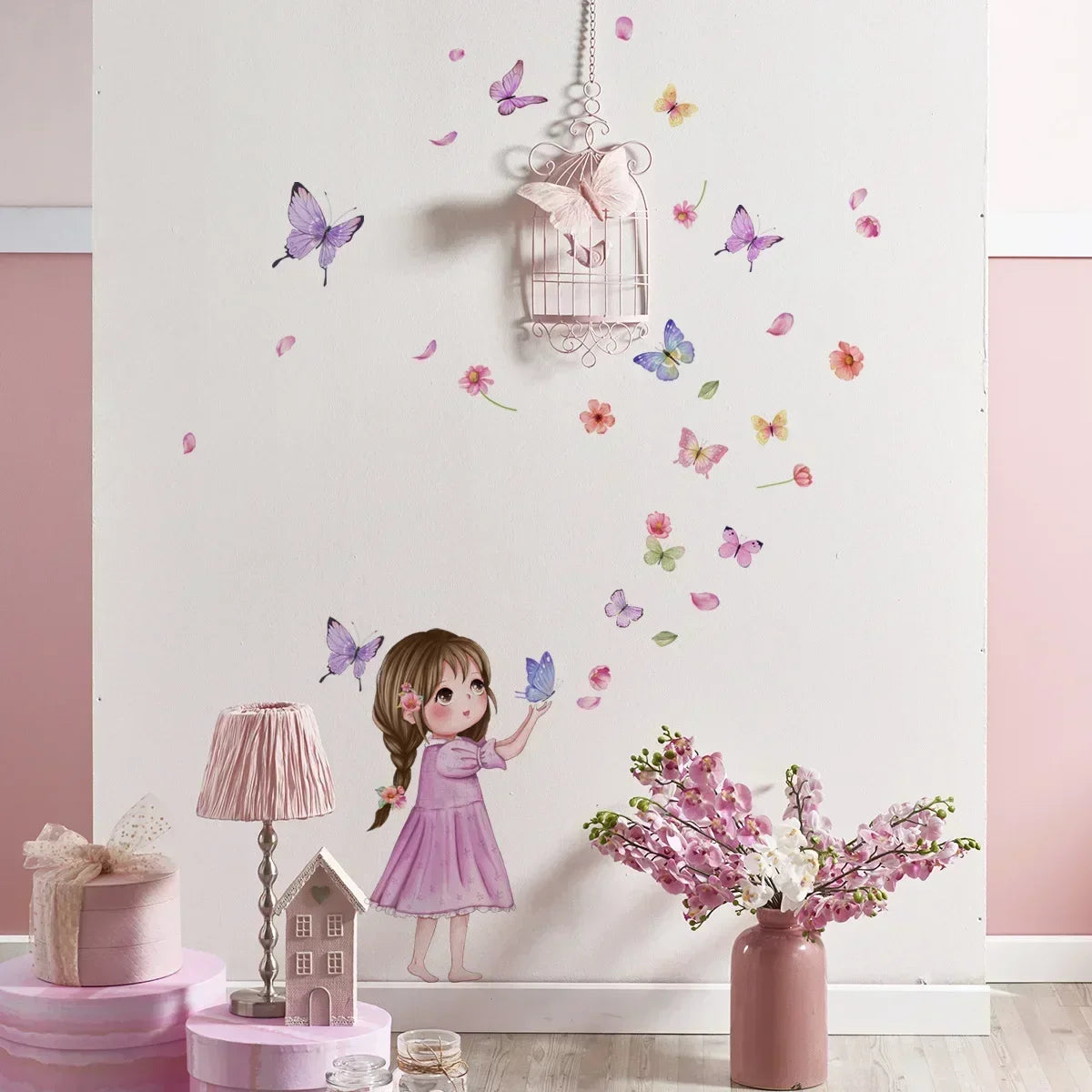 sticker mural illustration fille papillons fleurs moderne chambre enfants adhésif violet rose blanc