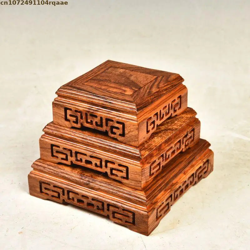 support bijoux bois marron rayures gravure classique artisanal exposant decoratif horizontal vertical gravure geometrique