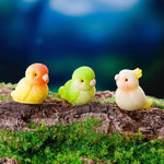 figurines oiseaux miniatures jaune blanc vert orange aspect plumage adorable décoratif