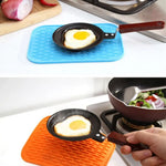 protège plat silicone moderne turquois jaune violet rose vert bleu noir texturé utilitaire cuisine