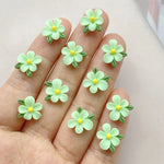 bijoux décoration ongles nail art fleurs colorées résine minimalistes blanc rose bleu vert jaune