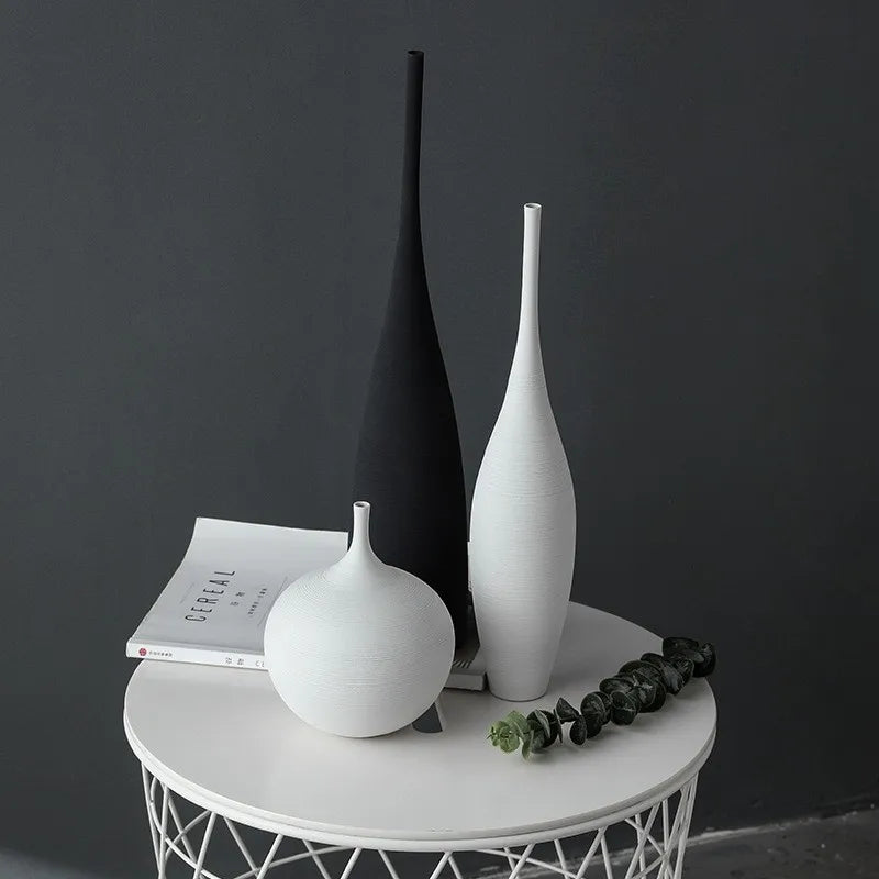 vase decoratif porcelaine moderne minimaliste couleur beige marron brun rouille blanc noir gris