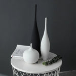 vase decoratif porcelaine moderne minimaliste couleur beige marron brun rouille blanc noir gris