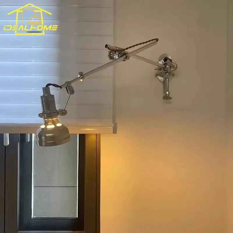 lampe murale bras articulé argenté marron industrielle vintage abat jour métallique fixée mur interrupteur