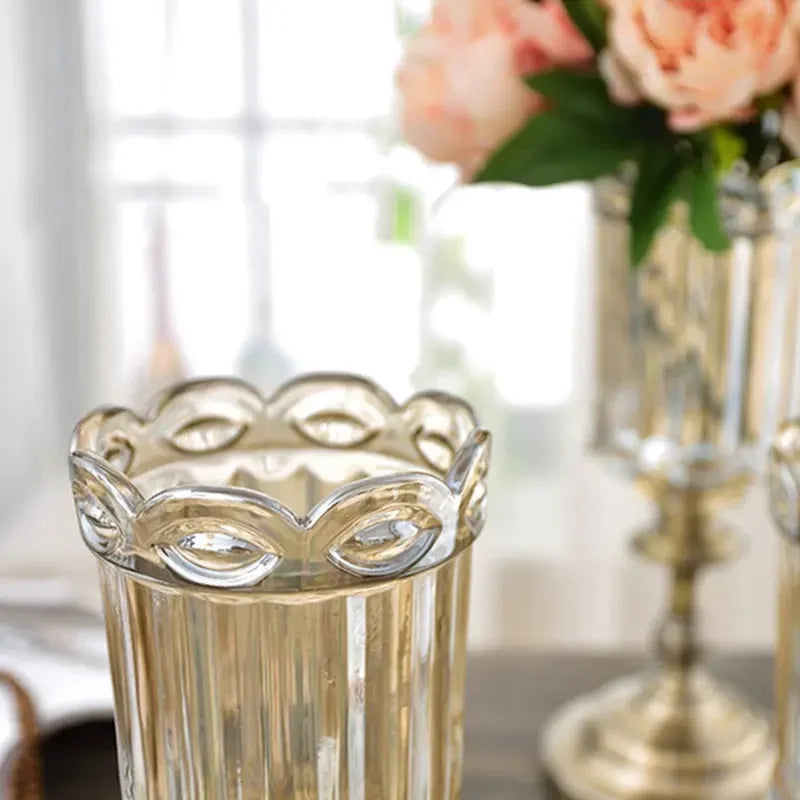 vase verre transparent motif rayé fleurs artificielles peonies roses decoratif moderne salon