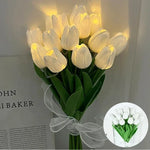 bouquet tulipes artificielles jaune blanc rose decoration intérieure nuit lumière cadeau anniversaire mariage