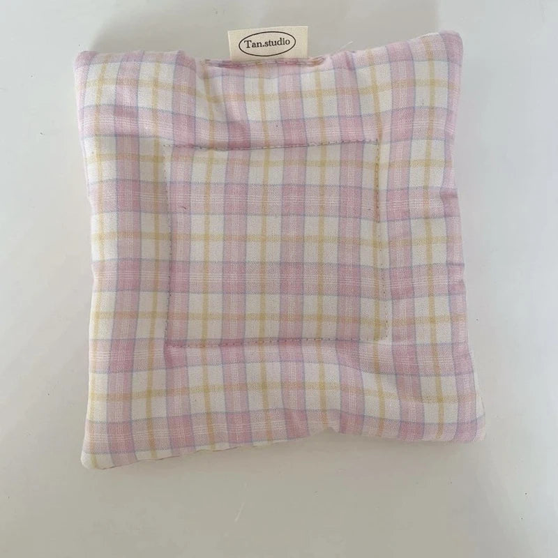 protector cushions pattern checkerboard colors violet rose white blue red green yellow