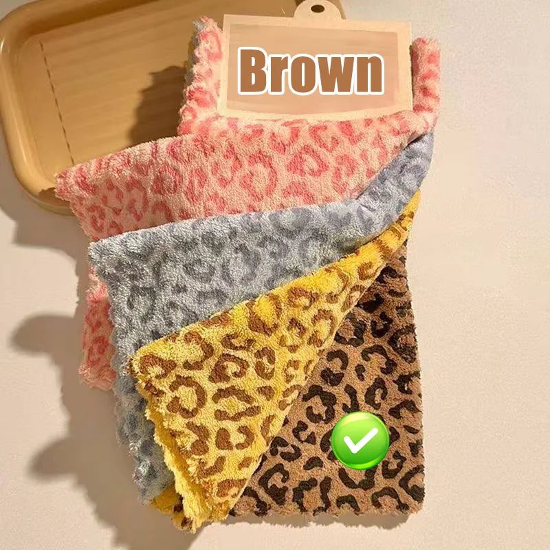 serviettes rose gris jaune marron imprimé léopard texturées absorption haute toilette utilisation domestique polygone