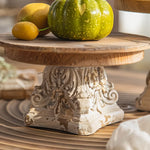 support gâteau bois vintage plateau cuisine détails sculptés ornements rustiques entrée mariage desserts plats