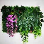 plantes artificielles vertes feuilles variées fruits rouges extérieures accrochées décoration naturelle maison exposition