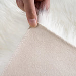 tapis moderne fourrure synthétique douce ovale blanc noir salon chambre