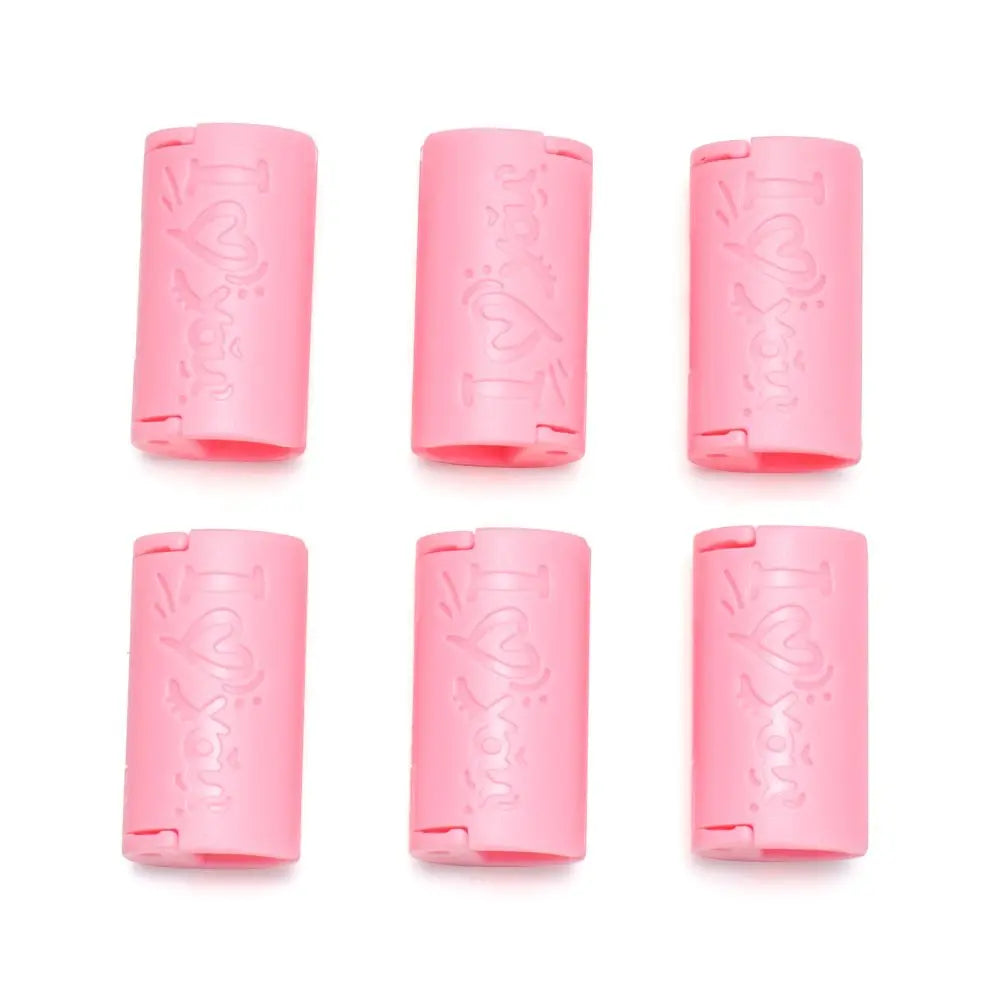 supports drap adhésifs invisibles moderne rose imprimé LOVE cœur pièces minimaliste