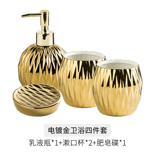 ensemble bain moderne or noir blanc distributeur savon tasse plateau élégant