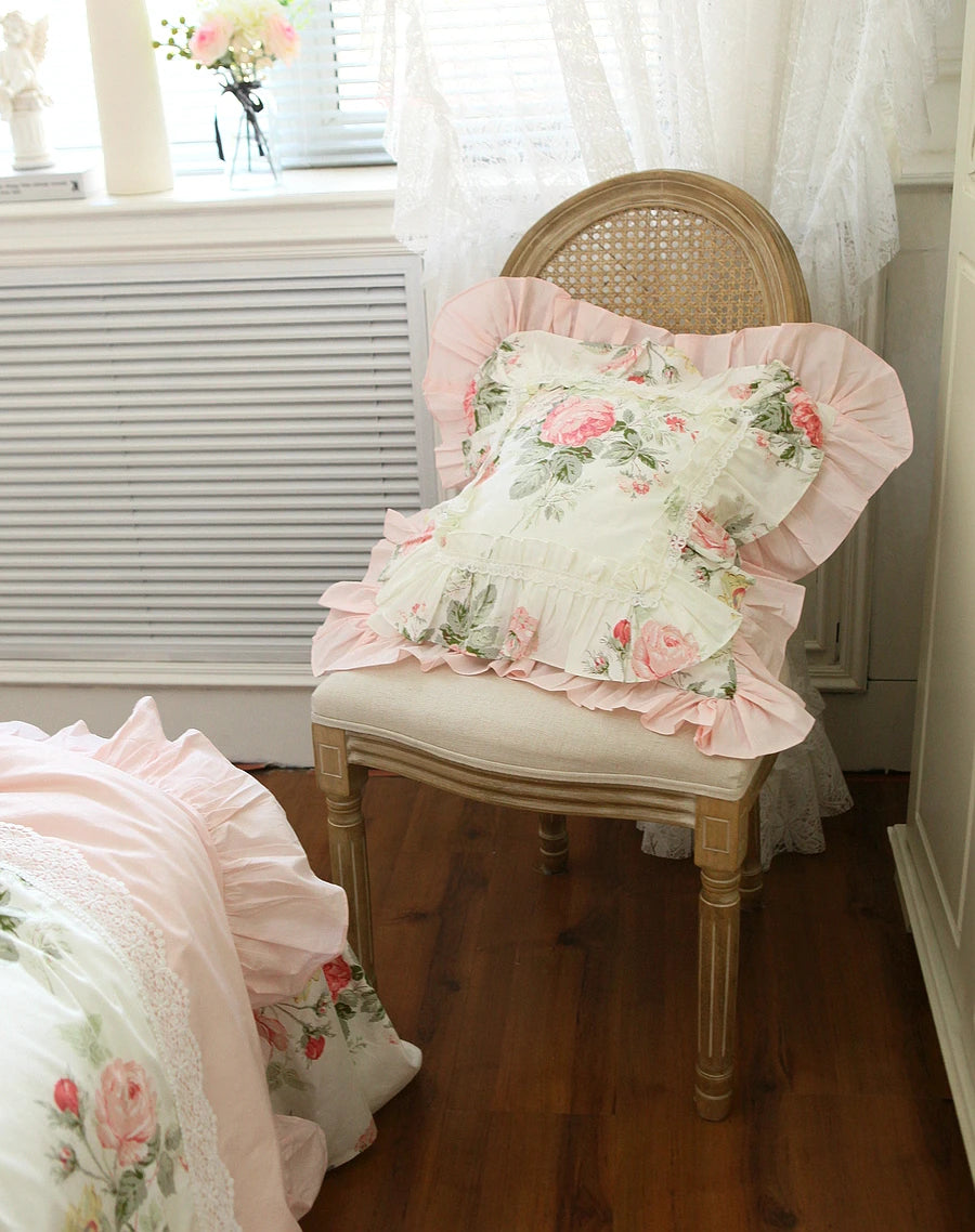 housses coussin fleur rose feuilles vertes vintage romantique opalescent adhésif rubans blancs coton carré