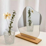 miroir transparent moderne pied bois ornement décoration maquillage