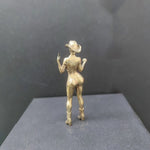 figurine western cowgirl dorée chapeau bottes décoration collection miniature artisanal bronzé
