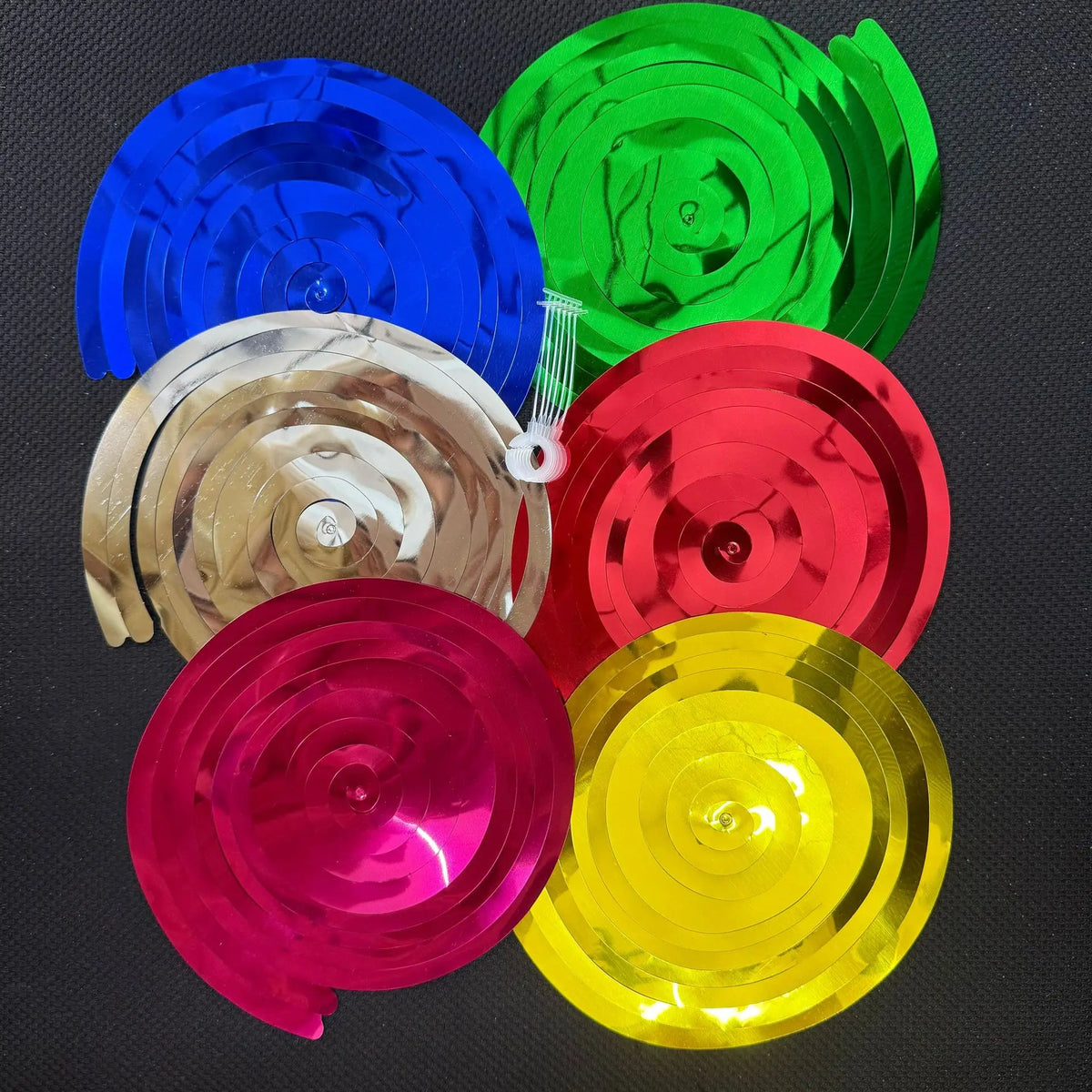 spirales décoratives moderne noir blanc rose bleu vert rouge jaune marron anniversaire mariage