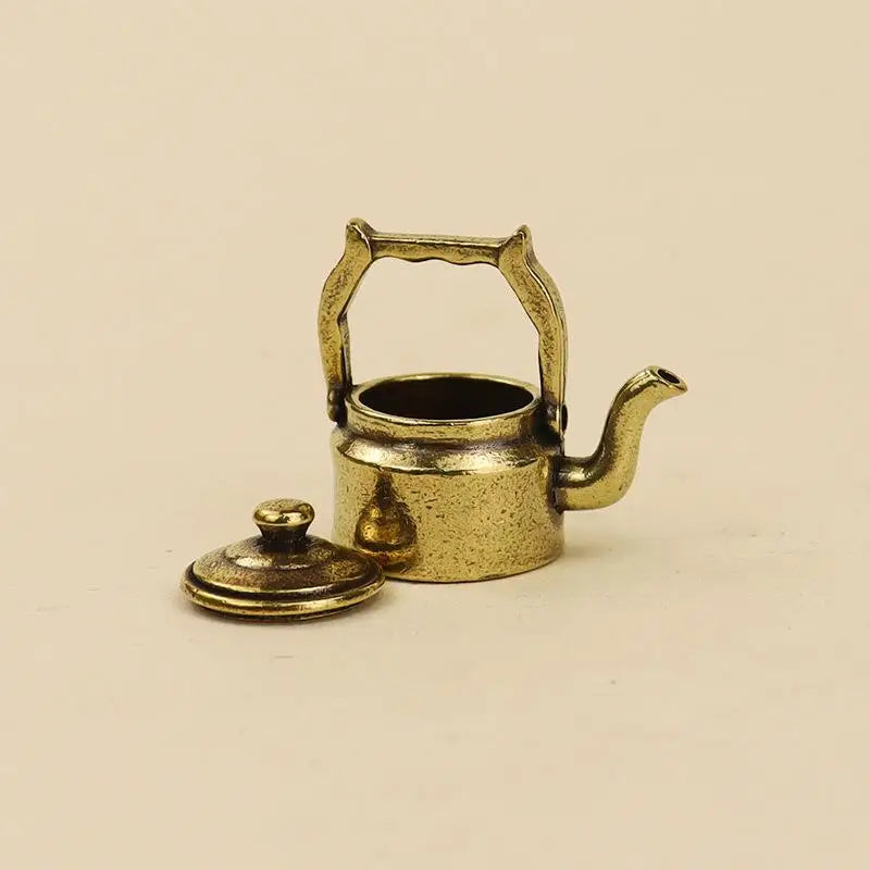 théière miniature vintage grunge dorée couvercle amovible décoration métal vieilli rétro objet décoratif