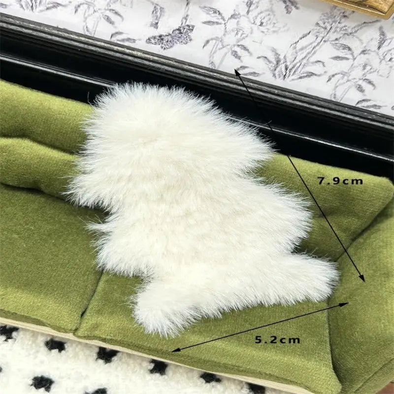 tapis miniature blanc crème poilu deco maison poupée canapé lampe coussins figurine poupée arbre