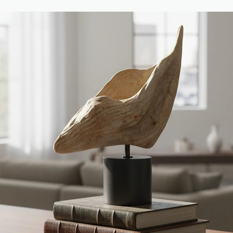 sculpture décorative moderne minimaliste aspect bois texturé beige clair noir base métallique