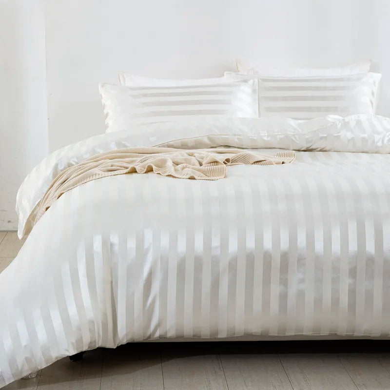 Ensemble housse de couette et taies d'oreiller blanc ivoire