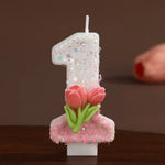 bougies forme chiffres blanc rose vert paillettes fleurs roses feuilles vertes festive tringle boîte