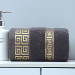 serviettes bain coton brodées géométriques bleu marine marron blanc absorbantes machine