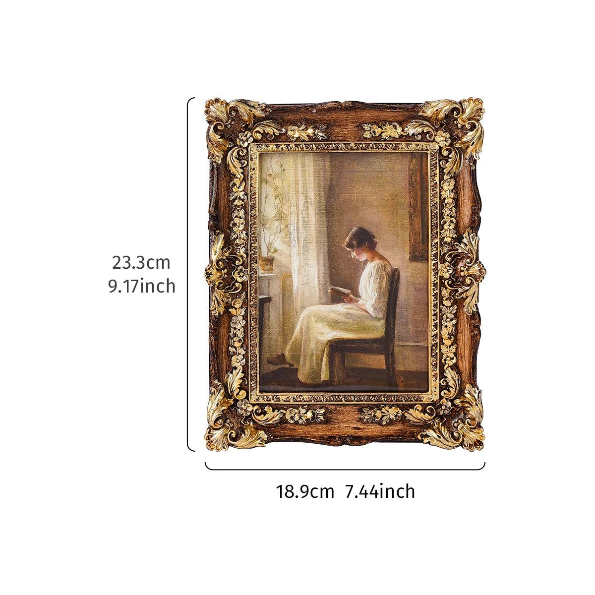 cadre photo or marron ornements dorés texture bois classique baroque support table