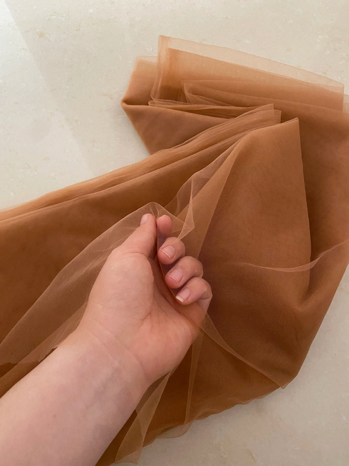 tissu tulle marron clair marron foncé beige clair moderne translucide nylon rapide respirant cérémonie