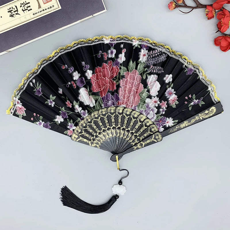 éventail pliant fleurs colorées broderie dorée rouge noir bleu violet rose pompon élégant artisanat