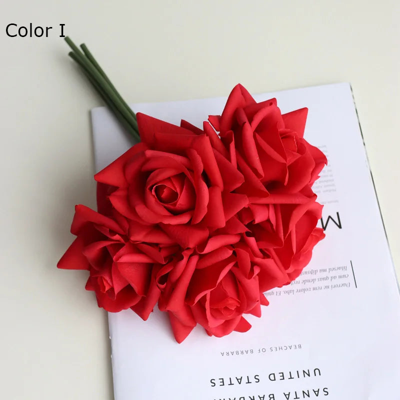 bouquet roses artificielles soie blanc rose pâle rouge décoration mariage intérieur élégant fixations ruban
