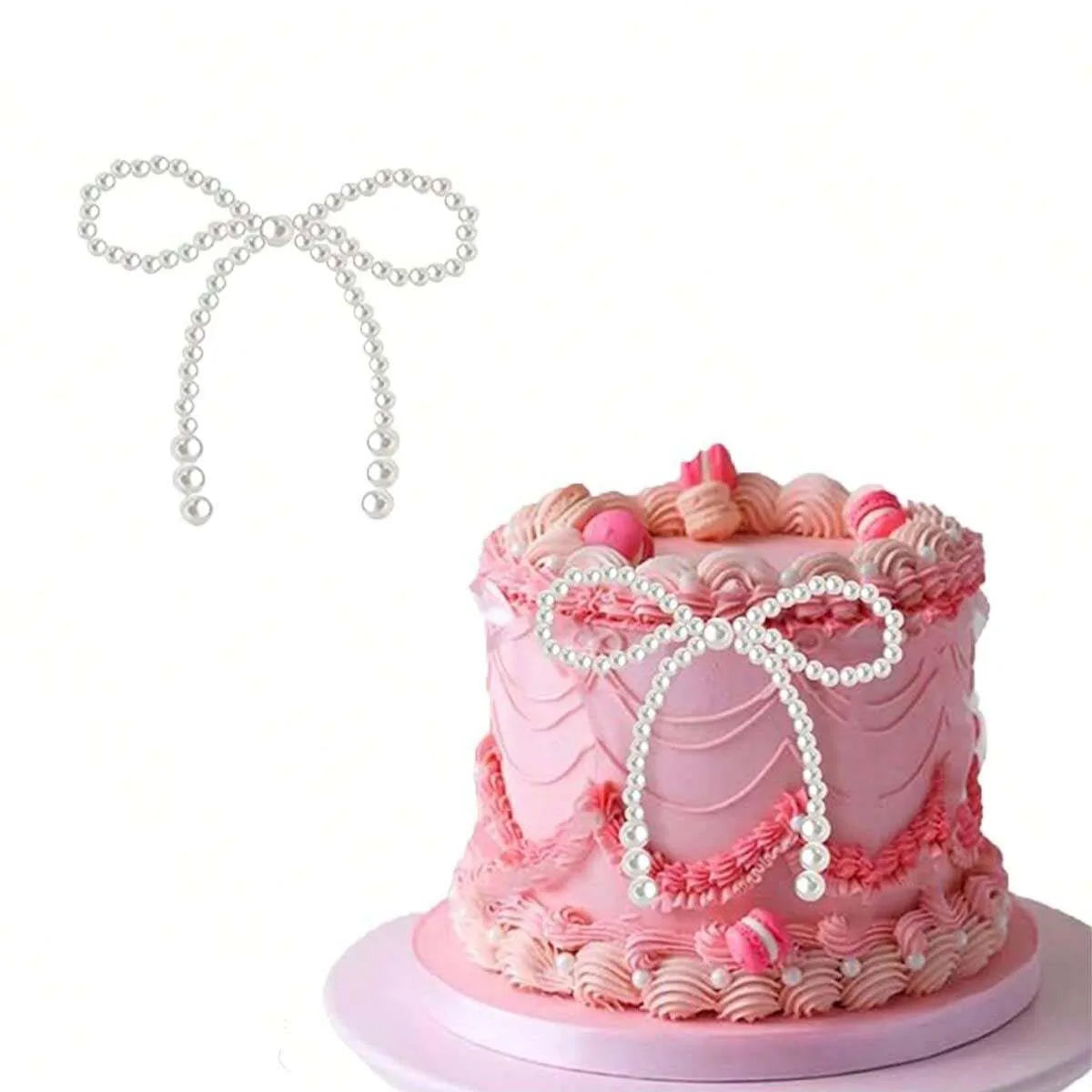 décoration gâteau rubans blanches roses motifs floraux anniversaire mariage festif classique