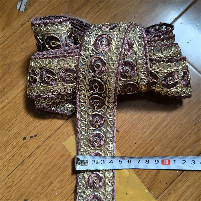 ruban dentelle brodé adhésif motif floral noir or couture mariage décoration couture