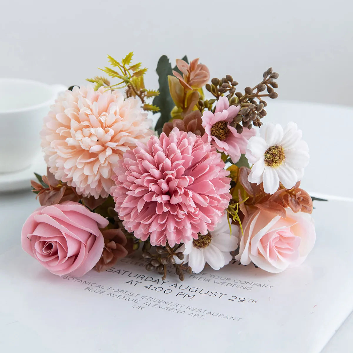 bouquet fleurs artificielles roses soies classiques romantiques blancs roses orangers marrons intérieur décoration mariage