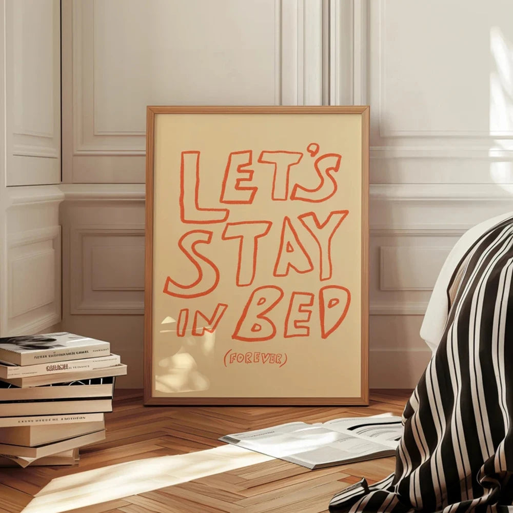 impression toile moderne texte let's stay in bed beige rouge minimaliste