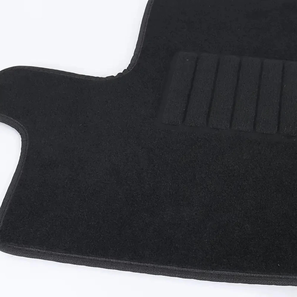 tapis sol noir pratique texture douce fibre synthétique voiture utilitaire